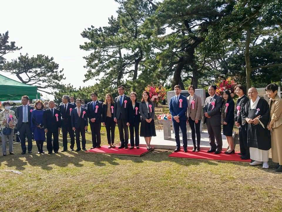 Commemoration of monument to Chiune and Yukiko Sugihara