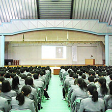 三重県津田学園で「道徳講演会」