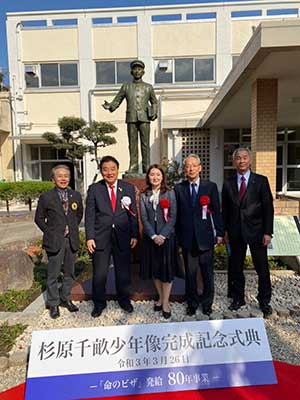 向って左から安島関東瑞陵会会長 安島政美　河村たかし名古屋市長 　杉原まどか、瑞陵会会長 佐合広利　関東瑞陵会副会長佐藤正徳（敬省略）